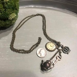 Alice in Wonderland Chain